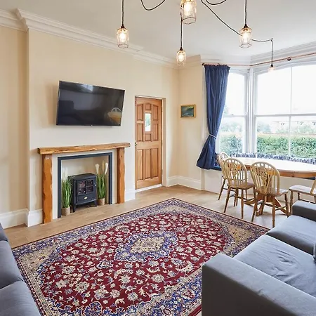 Ground Floor At The Old Vicarage * Scarborough